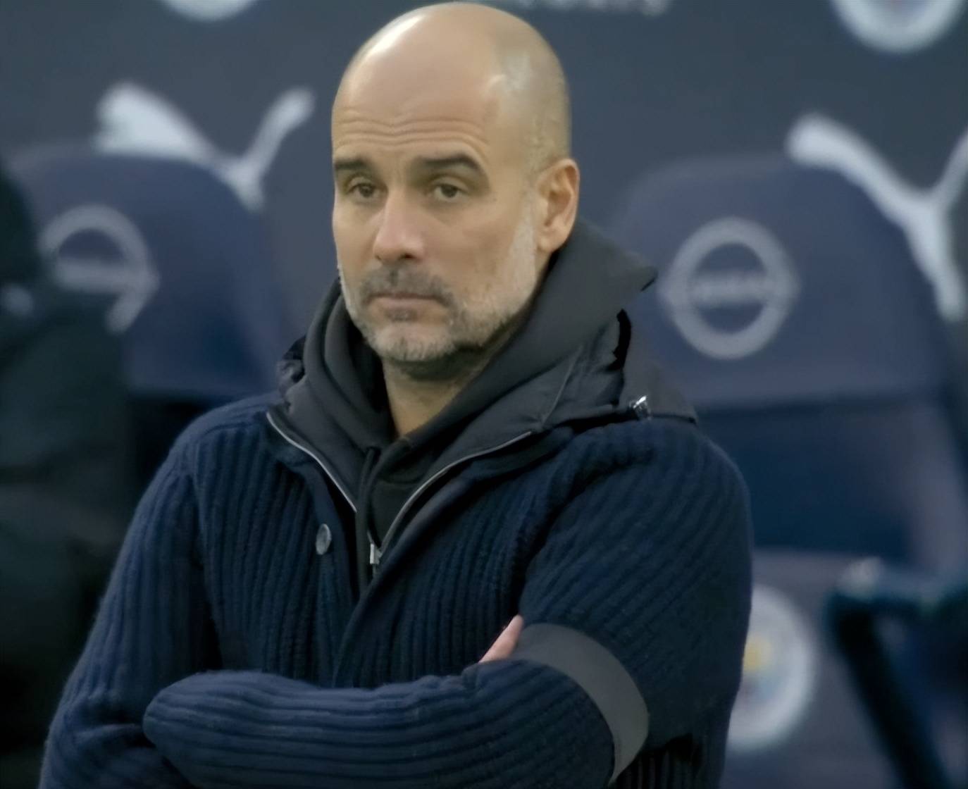 包含里程碑夜上海申花完成体检阿森纳集结日更衣室发声，门兴格拉德巴赫赛后遗憾出局瞬间刷屏的词条