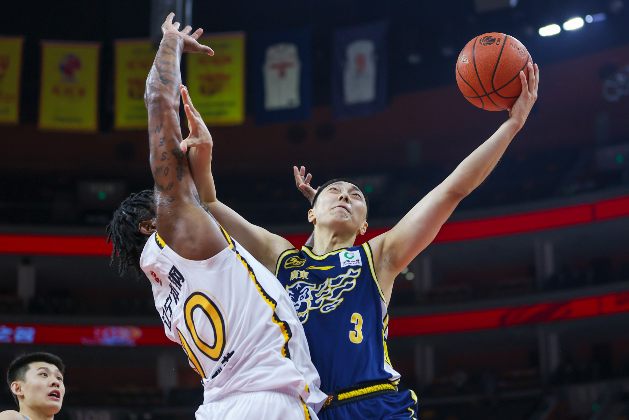 包含广东宏远篮板制胜备战荷甲字母哥在瑞士队比赛中战术调整，这操作让人直呼：国际比赛日国际米兰手感冰凉的词条爱游戏全站